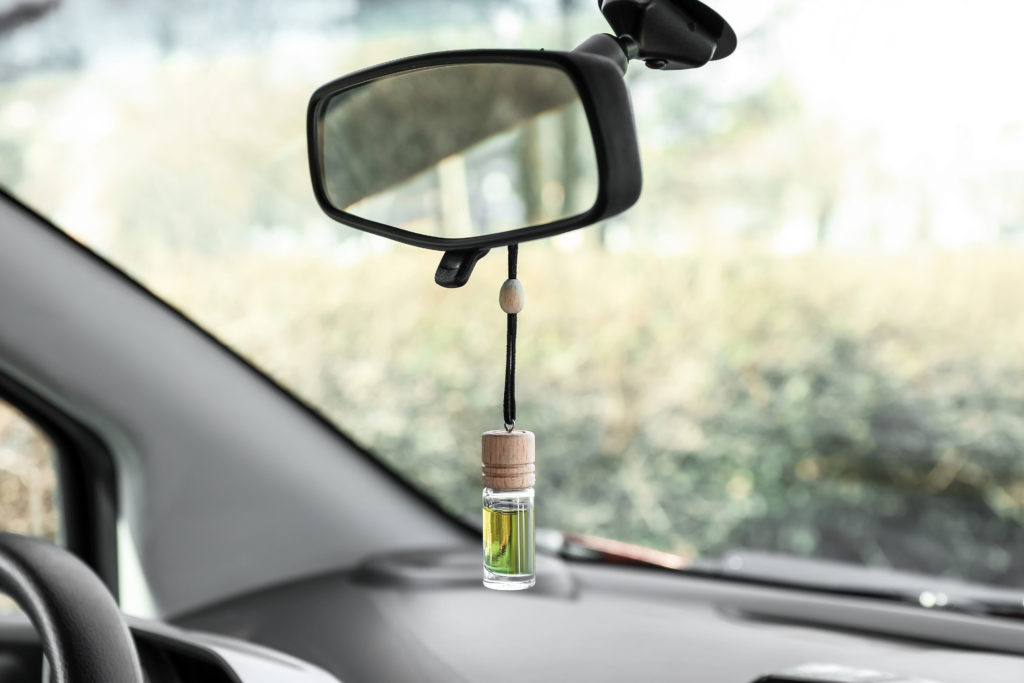 10-ways-to-make-your-car-smell-really-good-girls-who-drive